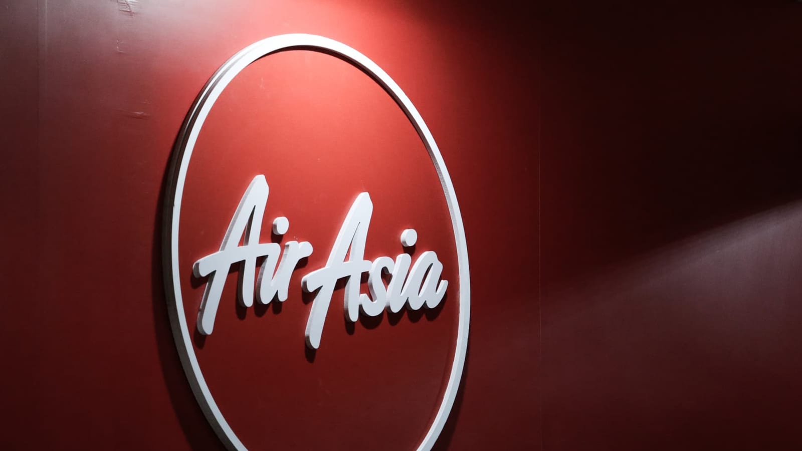 Les Fernandes d'AirAsia réfute les préoccupations financières, souligne les nouveaux plans de croissance